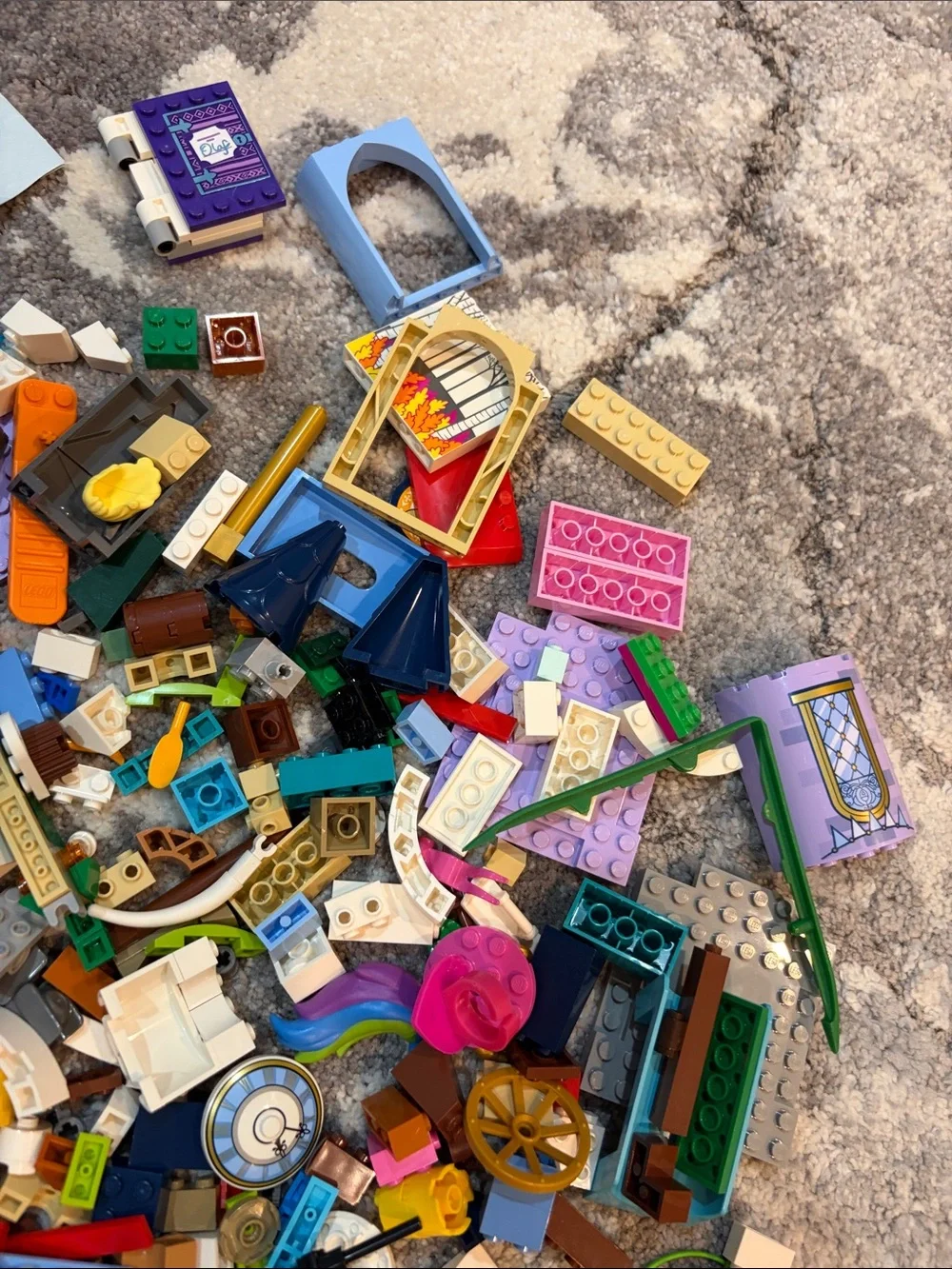 Lego pieces to mixed Disney sets